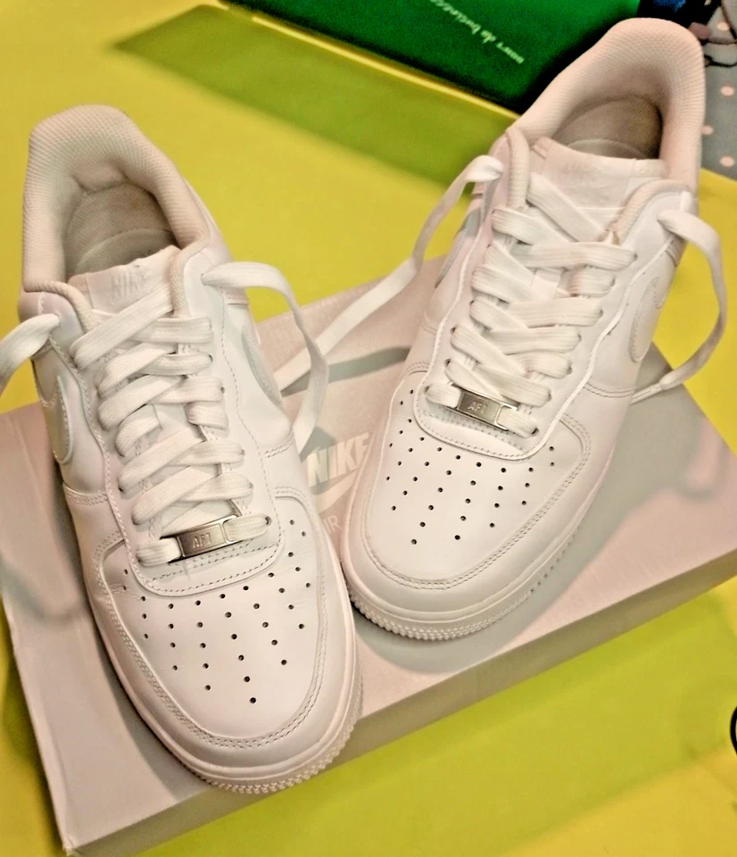 Size 6.5 - Nike Air Force 1, photo 2 of 5