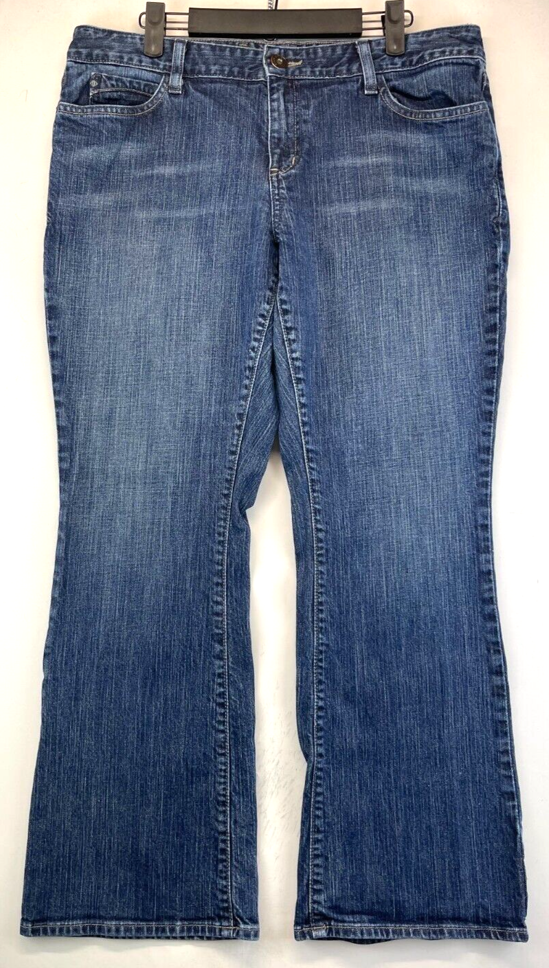 Eddie Bauer Womens Curvy Bootcut Jeans Size 14P Mid Rise Blue Style 2138