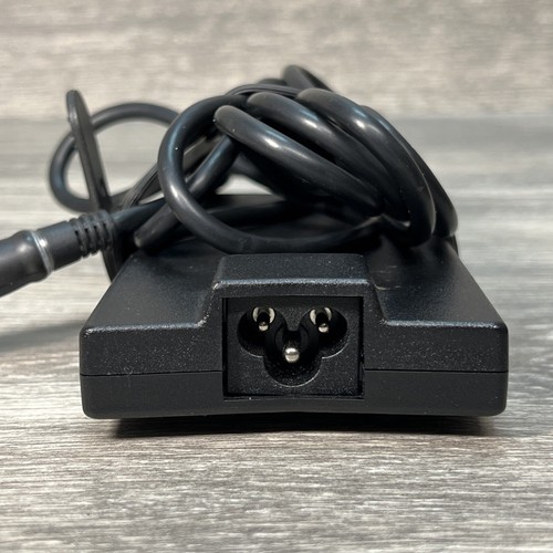 Genuine Dell Laptop Charger AC Adapter Power Supply DA90PE1-00 ADP-90VH B WK890 - Picture 4 of 5