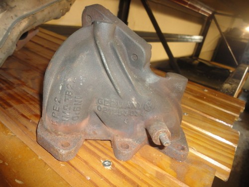 Abgaskrümmer VW GOLF 3 III 2,8L Krümmer Passat Vento Corrado 2,9L  021 253 033 D