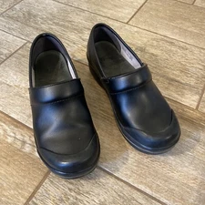 Women’s Slip Resistant Dansko Clogs Black Size 38 Leather