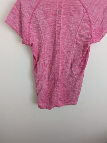 Lululemon T-Shirt Womens Size 8 Pink Short Sleeve Polyester Blend Stretch Fabric - Picture 9 of 10