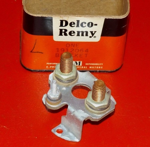 NOS 1940-1950s? GMC 350FF F350 Truck starter solenoid terminal bracket \ 1912064 - Picture 8 of 12