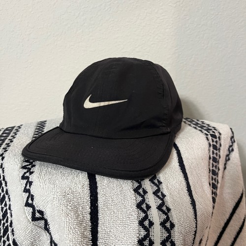 Nike Featherlight Dri-Fit Running Strap Back Hat Cap Mens Black Active Gym Golf