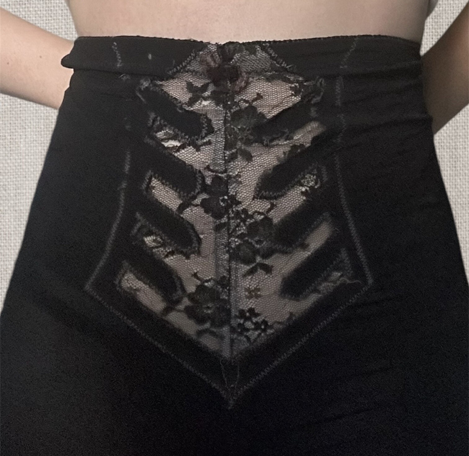 Picture 3 of 9