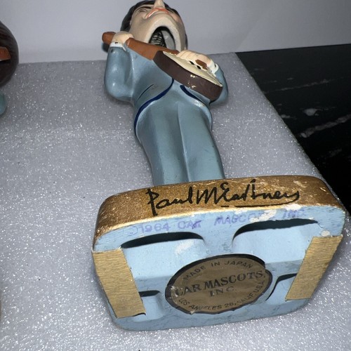 Juego completo vintage BEATLES 1964 MASCOTAS COCHE CABEZA BOBBLE "8 PULGADAS" NODDERS - Imagen 17 de 21