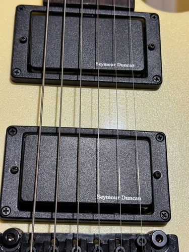 1987 Charvel Model 5 Neck-Thru,German Schaller bridge,Seymour Duncan Black-outs. - Picture 7 of 24