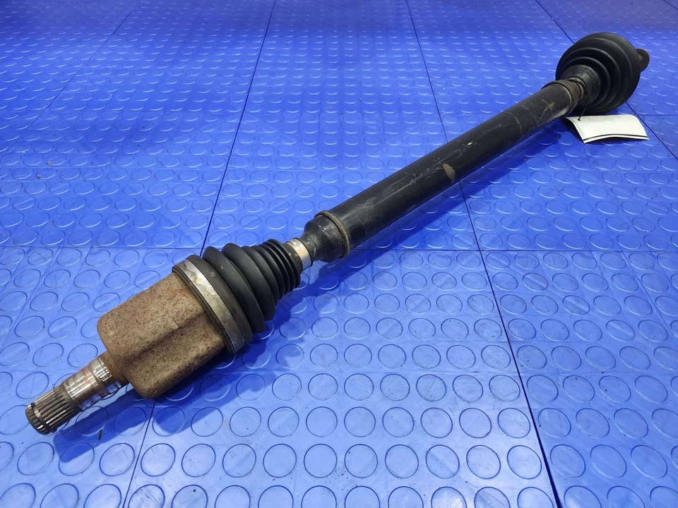 05-18 Volkswagen Jetta Gasolina Eje Delantero CV Lado Derecho del Pasajero Fabricante de Equipo Original Foto 2 de 4