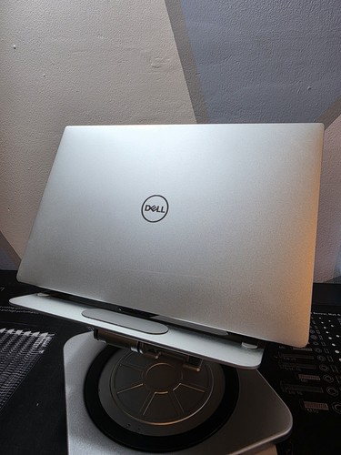 Dell XPS 9370 13" Touchscreen Laptop i5 8GB 256GB SSD Windows 11 - Picture 4 of 5