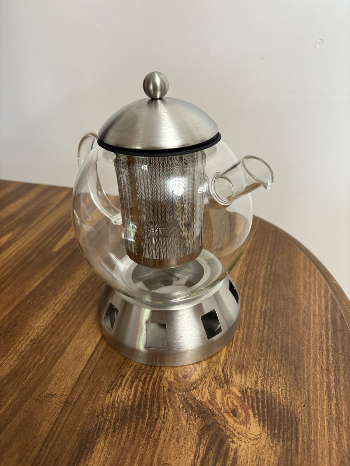 BergHOFF Essentials 1.3L Glass TeaPot With Stainless Steel Stand And Tealight