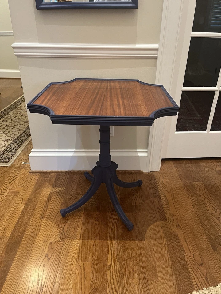 Mesa de recibidor y espejo de pared vintage pintado restaurado Foto 2 de 4