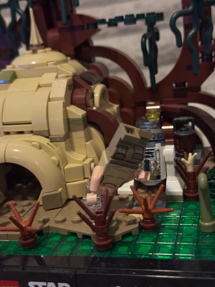LEGO Star Wars Dagobah Jedi Diorama de Entrenamiento | ¡Casi Completo con Figuras! Foto 2 de 4