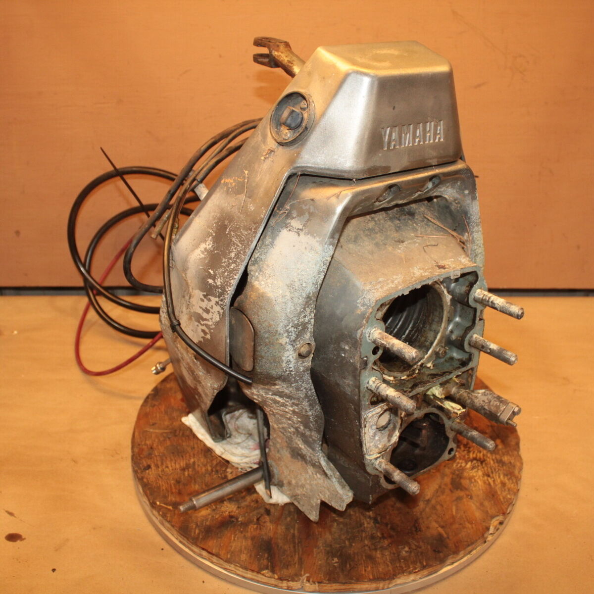 Yamaha Sterndrive 5.0L 305 V8 Gimbal Housing 6T4-4583E-01-EK Yamaha Sterndrive 5.0L 305 V8 Gimbal Housing 6T4-4583E-01-EK
