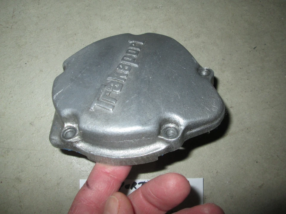 CUBIERTA GENERADOR SEÑAL CARRERA SUZUKI TRAKSPORT GSXR750 1100 REEMPLAZA 11381-27A03 Foto 3 de 4