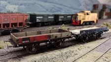 00 Scale, Sole Ballast Wagon Doors Closed