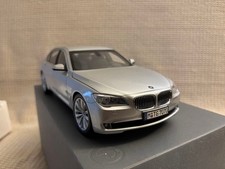 BMW 7 series 1/18  silver 295049