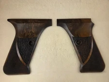 HK P7 PSP Walnut Chkd/Txtrd Pistol Grips FOR FLUSH MAG RELEASE ONLY! NO LOGO U2