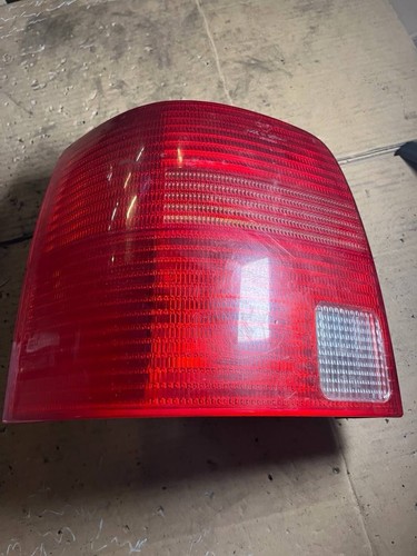 VW Passat B5 3B Variant Rücklicht Rückleuchte Heckleuchte rechts 3B9945112F