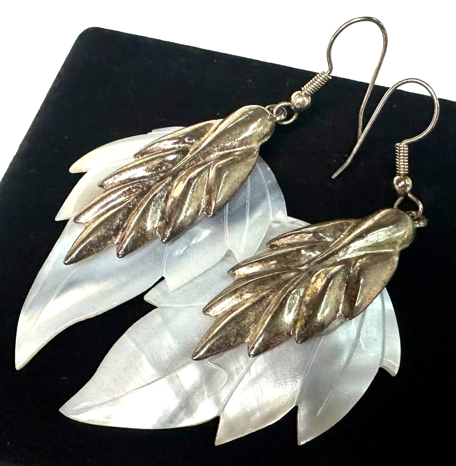 Costume Silver Tone Carved Leaf Mother of Pearl Pierced Earrings Jewelry Lot K