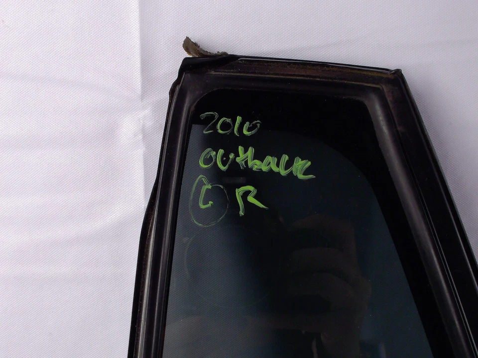 Subaru Outback 2010-2011 puerta trasera izquierda conductor ventilación ventana partición vidrio OEM Foto 2 de 4