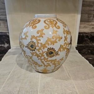 Vintage Arabesque Urn Gold Chinoiserie White Flowers vase Oriental