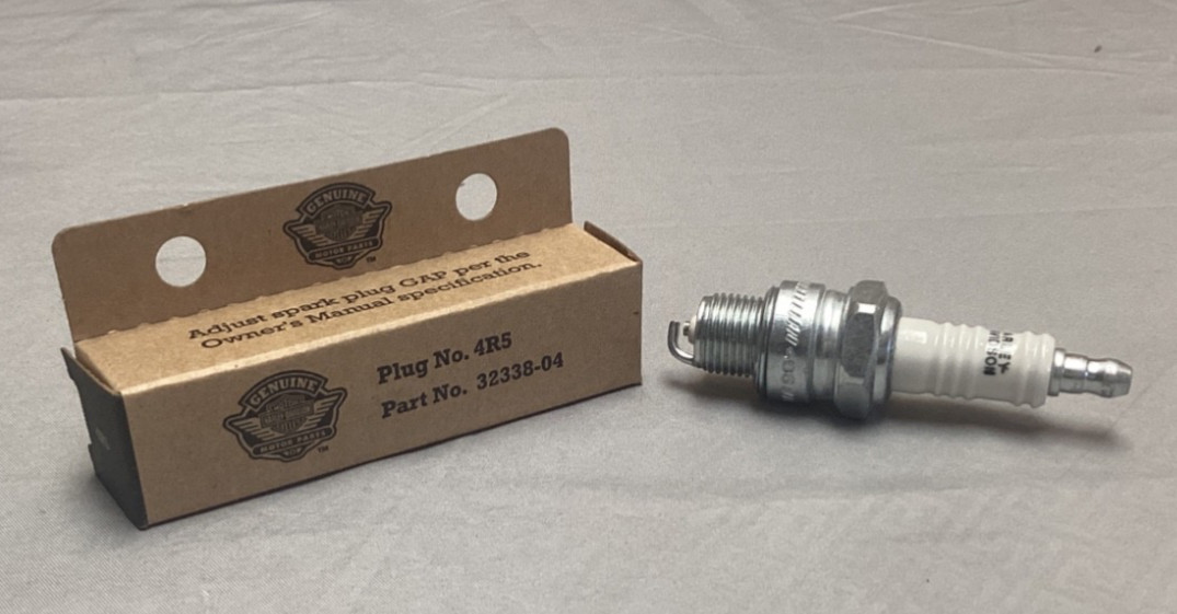 OEM  Genuine Harley Spark Plug 4R5 Lot of 4, 32338-04 #