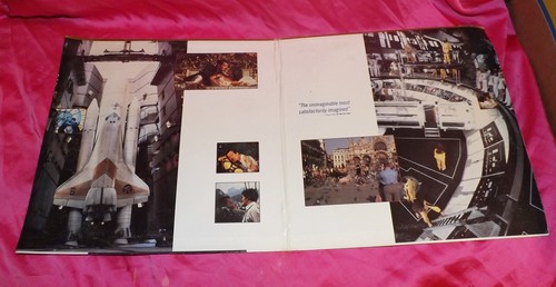 ๐ Moonraker Deluxe Letterbox Laserdisc 2 Disc Set James Bond 007 Roger Moore - Picture 2 of 4