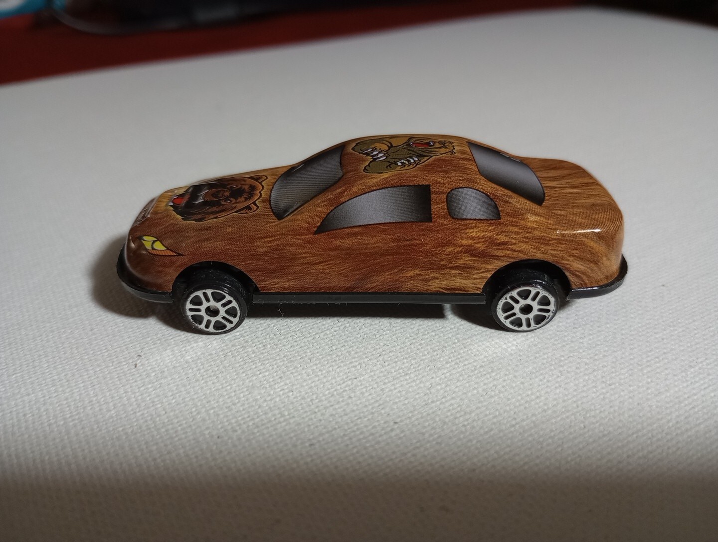 Unbranded 1:64 Diecast Race Car Wood Grain With Bear Tampos 5sp Chrome Wheels