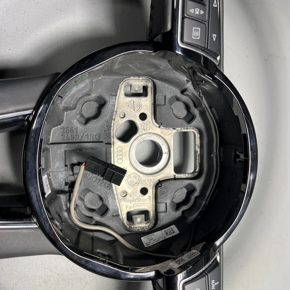 Оригинальный многофункциональный руль для Audi Q3 Quattro 2015–2018 годов выпуска - Изображение 4 из 4