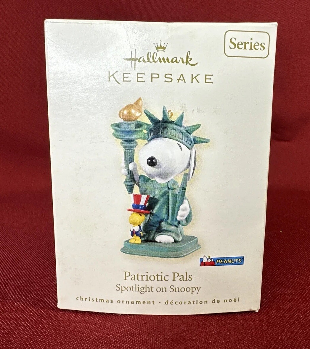 PEANUTS HALLMARK KEEPSAKE ORNAMENTS SNOOPY THE PEANUT GANG LOT OF 3