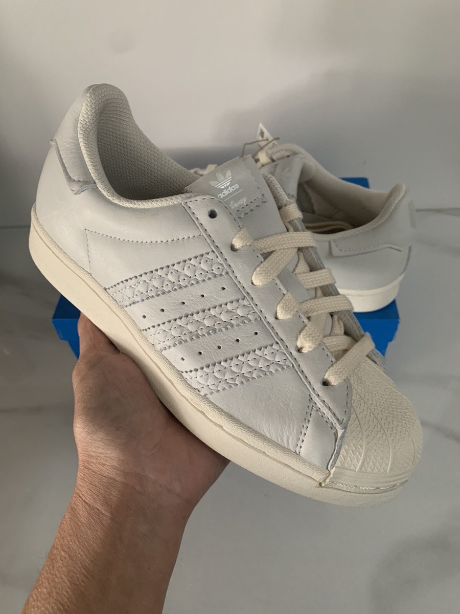 Disney - s¨̮⃝❤️ Size 8 - adidas Disney x ZX Wavian Bambi W for sale online