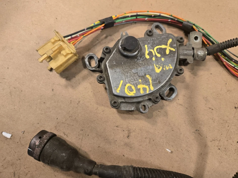 Interruptor de seguridad neutro Jaguar XJ6 DBC5858 Foto 2 de 4