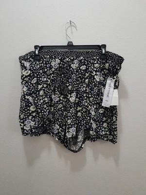 Womens Vanilla Star Size 2X Flyaway Shorts Bottoms Clothing NWT