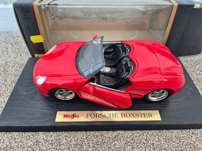 1/18 MAISTO - PORSCHE BOXSTER RED SPECIAL EDITION DIECAST MODEL