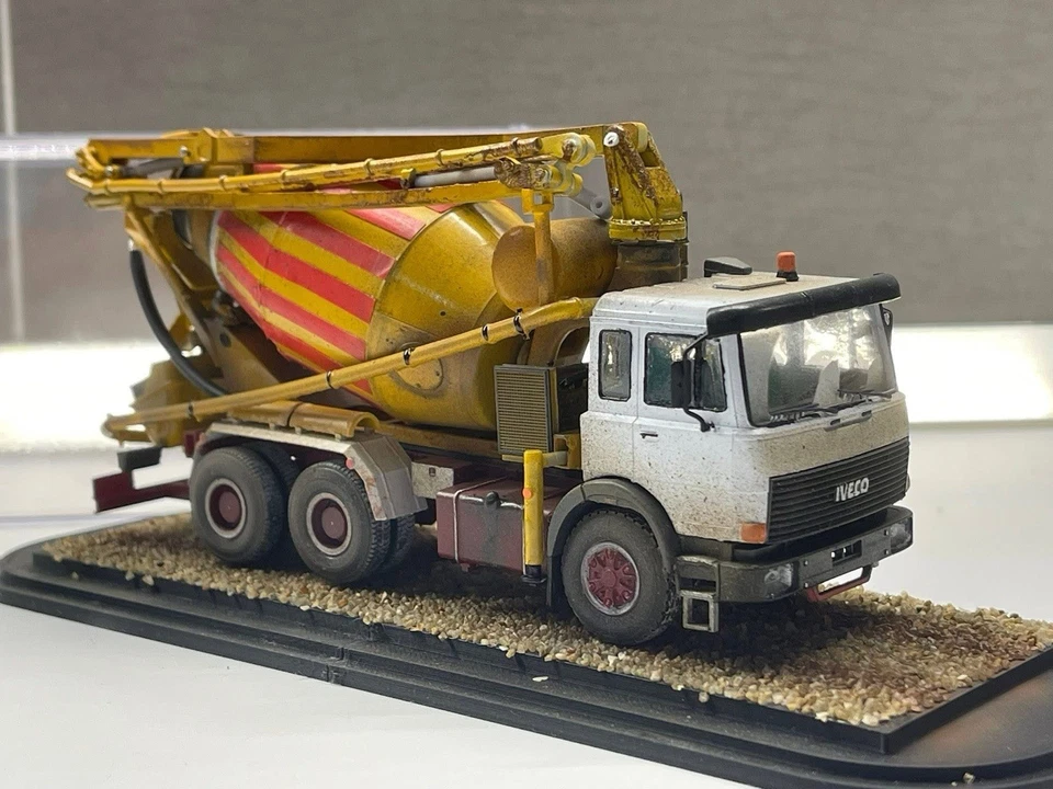 IVECO 330.35 BETONPOMPA CIFA - invecchiato 1/50 - Immagine 3 di 4