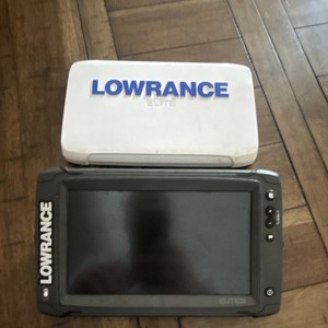 Lowrance Elite  9 Ti With Cover And Mounting Bracket works great!