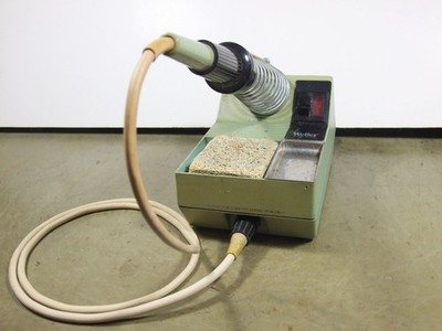 Weller WTCPN Soldering Station with a TC 201 Iron. Works Well