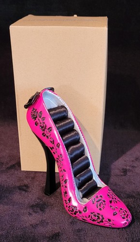 Avon Dazzling Shoe Ring Jewelry Holder Pink & Black NEW IN BOX