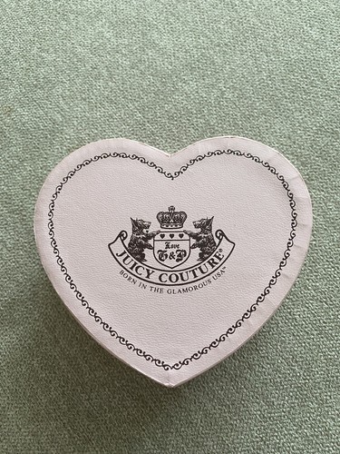 NIB Juicy Couture LOVE JUICY Gold Tone Hoops with Heart Charm Earrings - Picture 4 of 4