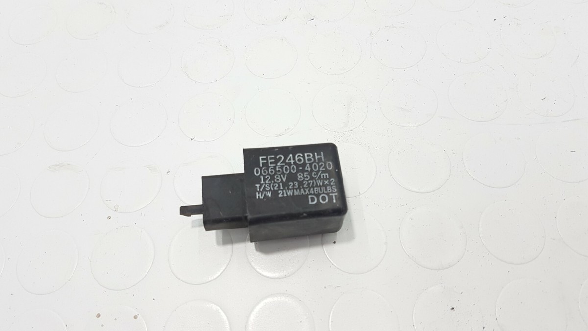 Yamaha XP 500 T-Max 2008-2011  XP500 TMAX  Lampe Clignotante Relais 2008 Fe246bh
