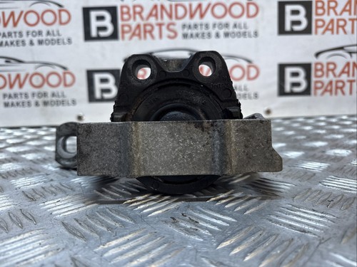 Volvo v40 Mk3 1.6L D4162T Manual engine mount 3m516f012bj - Picture 3 of 24