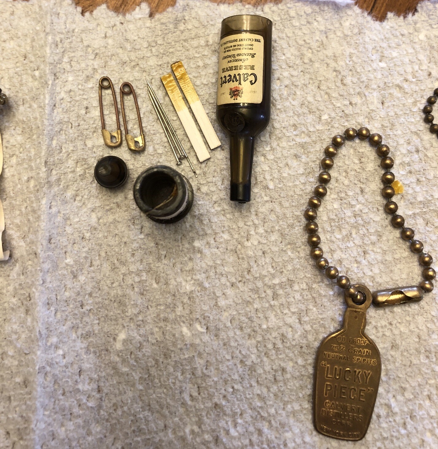 Calvert Reserve Key Chains & Miniature Bottles Vintage Set Of 6 Advertising Rare