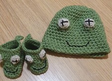 BABY'S FROG HAT & OPTIONAL BOOTS; Hand Crocheted to Order.