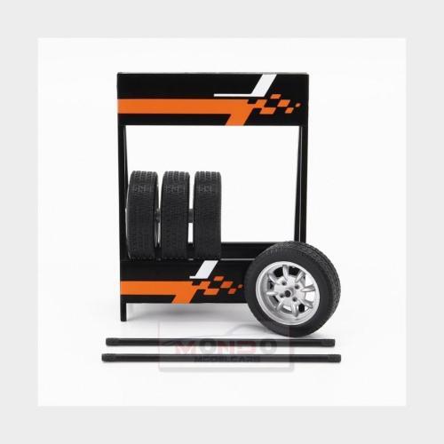 1:18 IXO Cavalletto Supporto 4X Pneumatici Saab Metal Rack +4X Tyres 18SET022W M - Picture 2 of 2