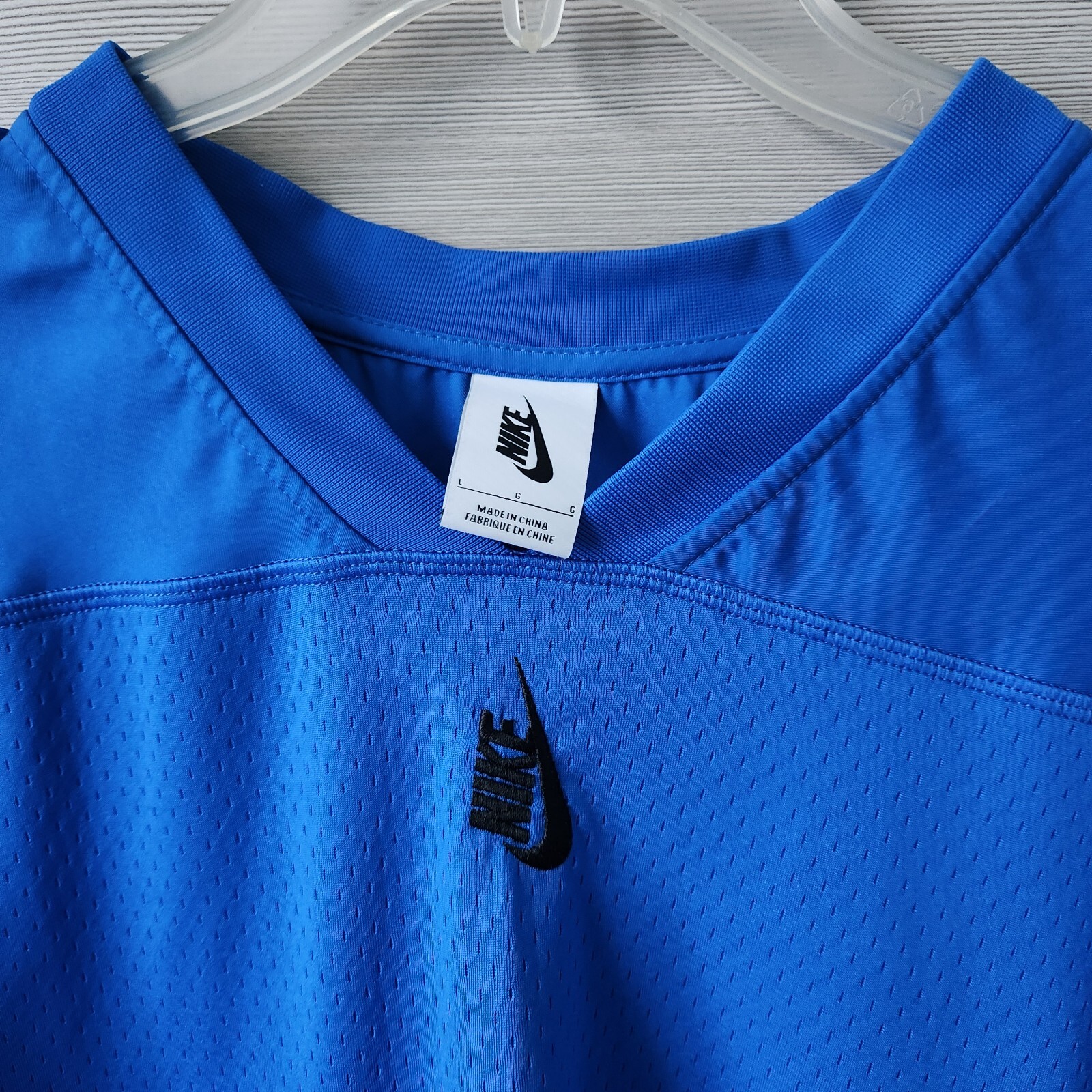 Nike Lab Top Womens Collection Tee Hyper Cobalt Blue Crop V Neck Pullover Size L image 2