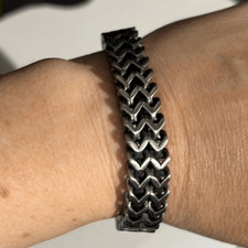 Dark Silver Tone Metal Bracelet with Magnetic Closure