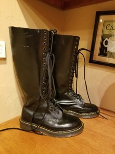 dr martens 19