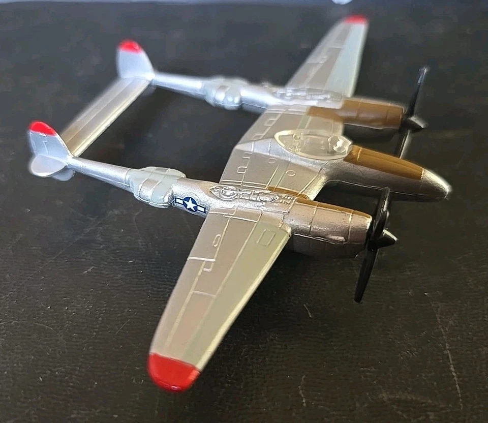 Литая модель молнии Lockheed P 38J от Road Champs - Изображение 3 из 4