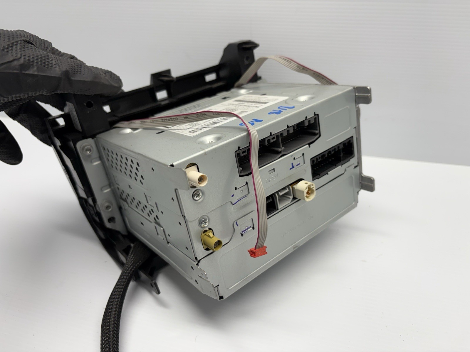 14-17 Maserati Ghibli Radio Stereo Receiver CD Player Head Unit OEM