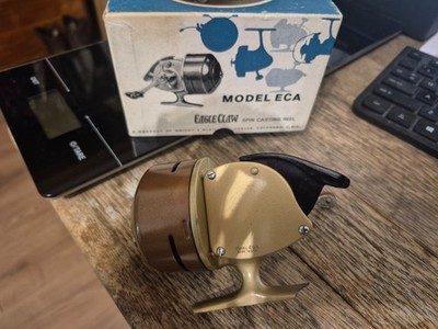 Eagle Claw  ECA Push Button Spin Casting Fishing Reel Vintage USA working w/ box